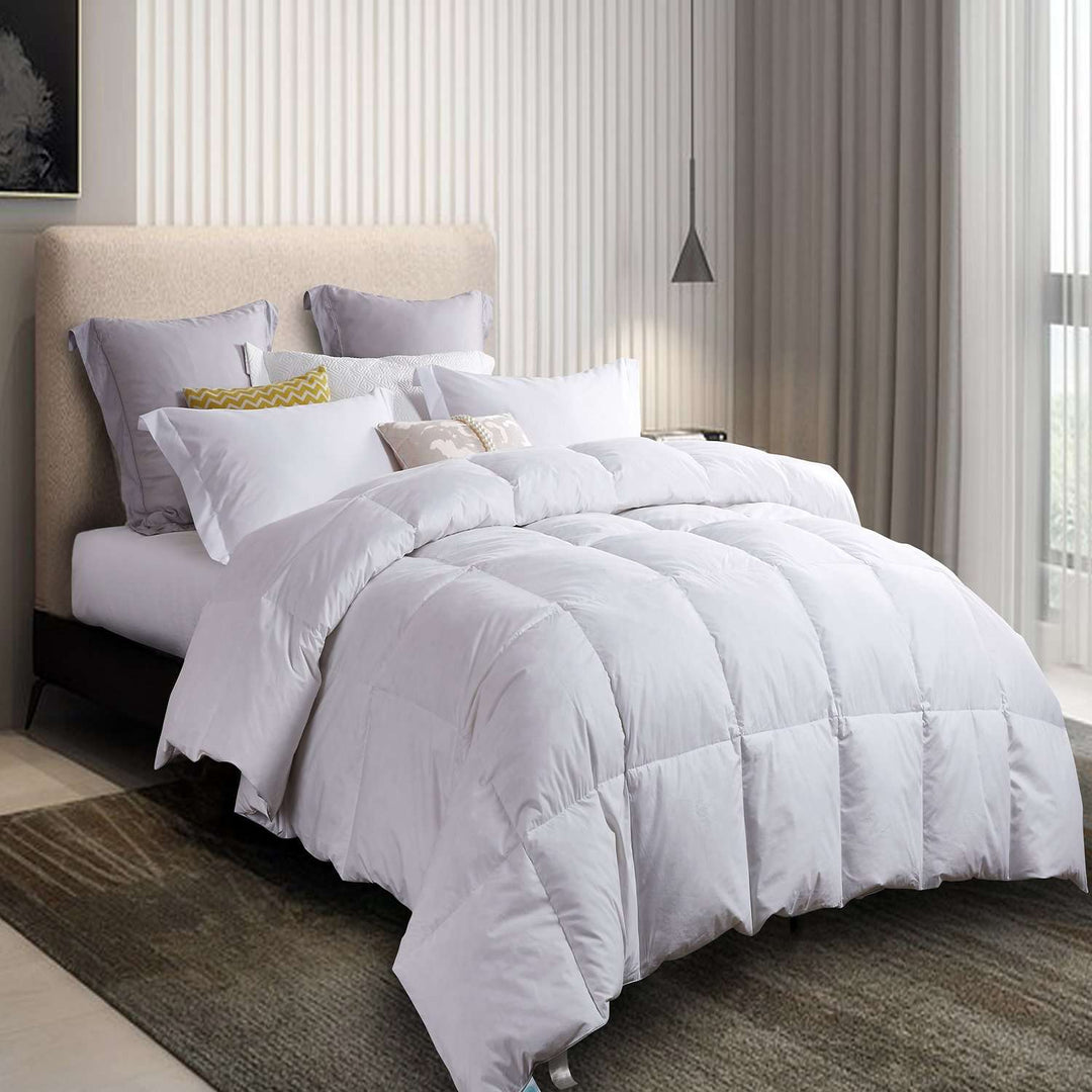 United feather and down fashion comforter